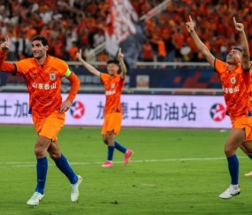 pg电子游戏官网官方网站-【中超】费莱尼头球李源一传射建功 泰山3比0国安