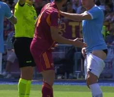 激烈！克里斯坦特中场拼抢中差点拉掉马鲁西奇球裤，露出后者大腿